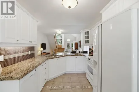 18 Thomas Drive Collingwood ON L9Y 0A6