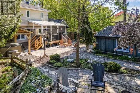 27 Don Street Penetanguishene ON L9M 1E5