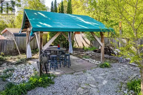 27 Don Street Penetanguishene ON L9M 1E5