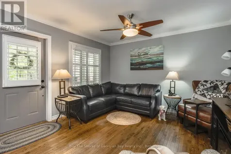 27 Don Street Penetanguishene ON L9M 1E5