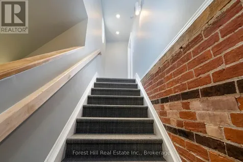 114 Ontario Street Collingwood ON L9Y 1M3