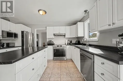 1253 Collier Crescent Ottawa ON K4P 1C1