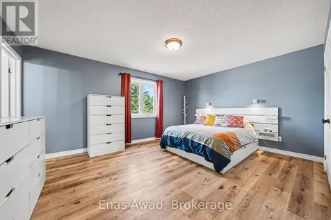 1253 Collier Crescent Ottawa ON K4P 1C1