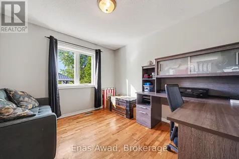 1253 Collier Crescent Ottawa ON K4P 1C1