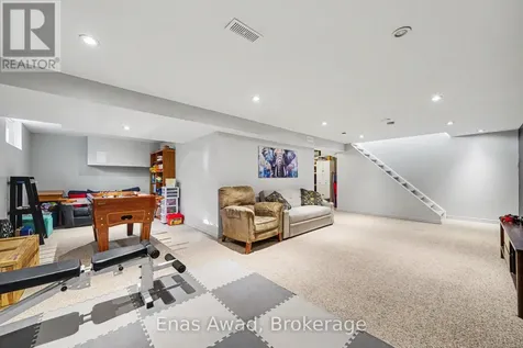 1253 Collier Crescent Ottawa ON K4P 1C1