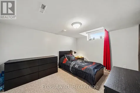 1253 Collier Crescent Ottawa ON K4P 1C1