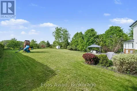 1253 Collier Crescent Ottawa ON K4P 1C1