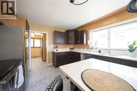 709 Nelson Street West Port Dover ON N0A 1N2