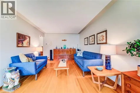 18 Queenston Crescent Kitchener ON N2B 2V5