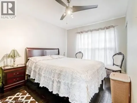 78 Billington Crescent Hamilton ON L8T 4R1