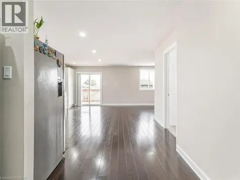 78 Billington Crescent Hamilton ON L8T 4R1