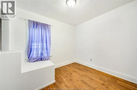 1153 Gladstone Avenue Windsor ON N9A 2R9