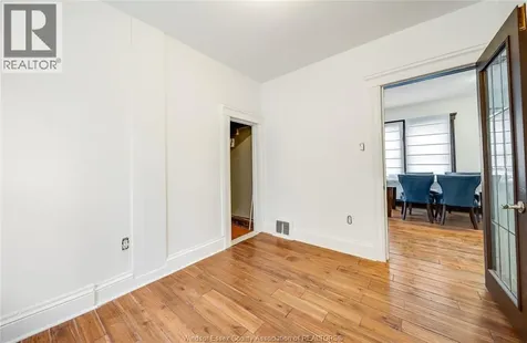 1153 Gladstone Avenue Windsor ON N9A 2R9