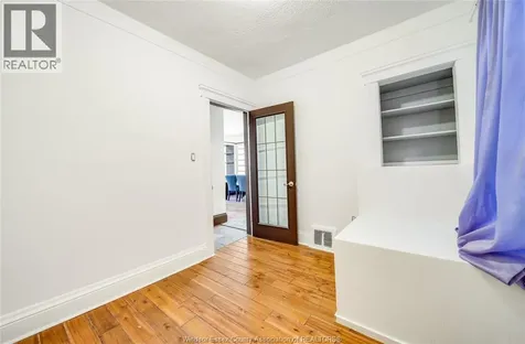 1153 Gladstone Avenue Windsor ON N9A 2R9
