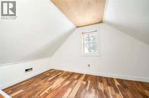 1153 Gladstone Avenue Windsor ON N9A 2R9