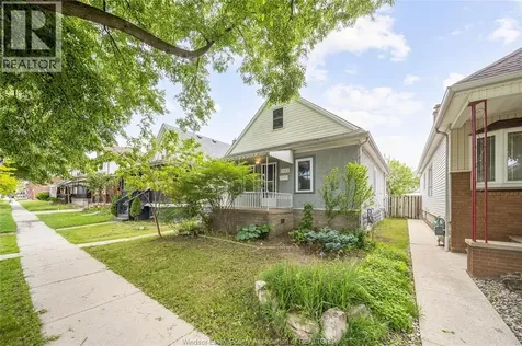 1153 Gladstone Avenue Windsor ON N9A 2R9