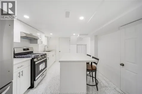 1153 Gladstone Avenue Windsor ON N9A 2R9