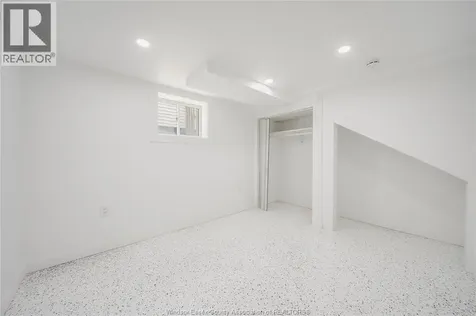 1153 Gladstone Avenue Windsor ON N9A 2R9