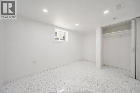 1153 Gladstone Avenue Windsor ON N9A 2R9