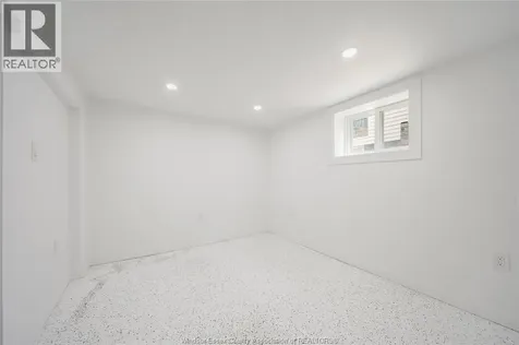 1153 Gladstone Avenue Windsor ON N9A 2R9