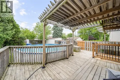 1153 Gladstone Avenue Windsor ON N9A 2R9