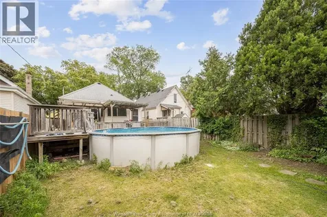1153 Gladstone Avenue Windsor ON N9A 2R9