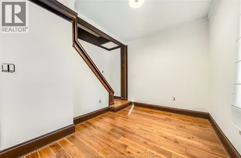 1153 Gladstone Avenue Windsor ON N9A 2R9