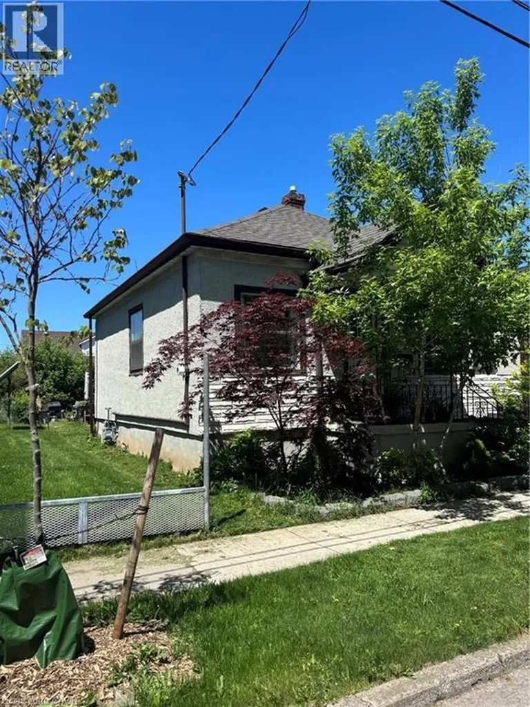 29 Concord Avenue St. Catharines ON L2M 5N5