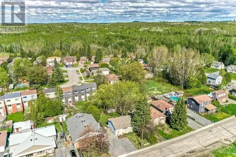 556 Phillip Street Lively ON P3Y 1M5