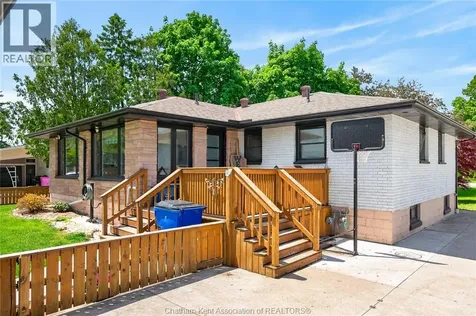 944 Mcnaughton Avenue Chatham ON N7L 0E4