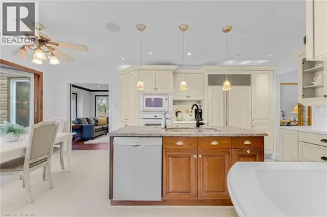 6366 Miller's Grove Mississauga ON L5N 3M7