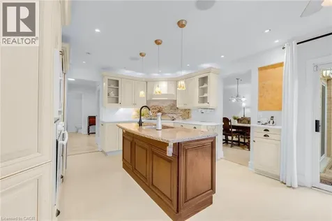 6366 Miller's Grove Mississauga ON L5N 3M7