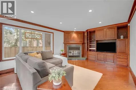 6366 Miller's Grove Mississauga ON L5N 3M7