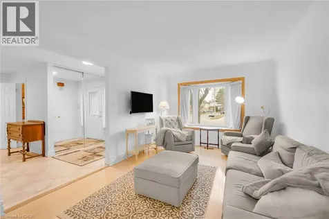 6366 Miller's Grove Mississauga ON L5N 3M7