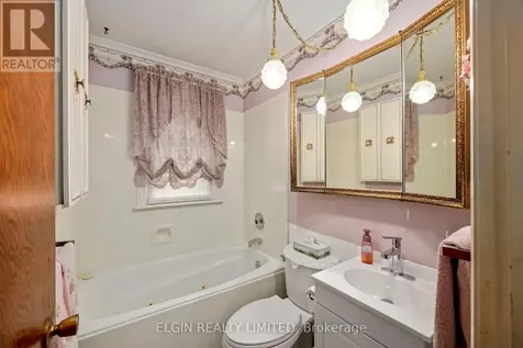 59 Churchill Crescent St. Thomas ON N5R 1P4