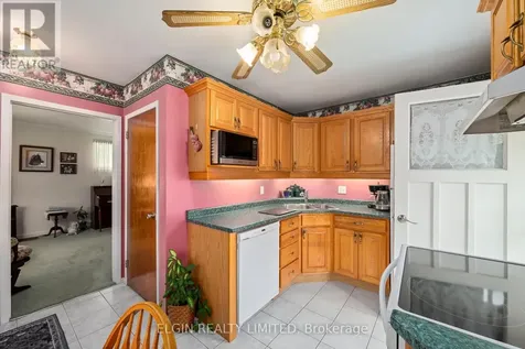 59 Churchill Crescent St. Thomas ON N5R 1P4