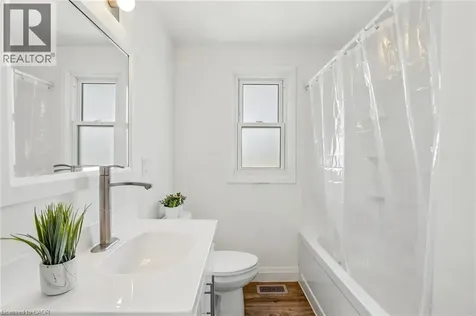49 Peel Street East Jarvis ON N0A 1J0