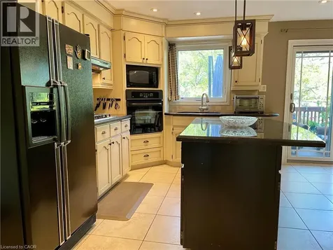 651 Deervalley Road Ancaster ON L9G 4C9