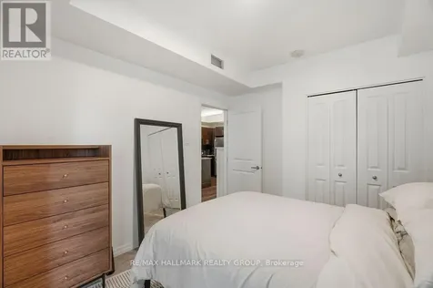 242 Rideau Street Ottawa ON K1N 0B7