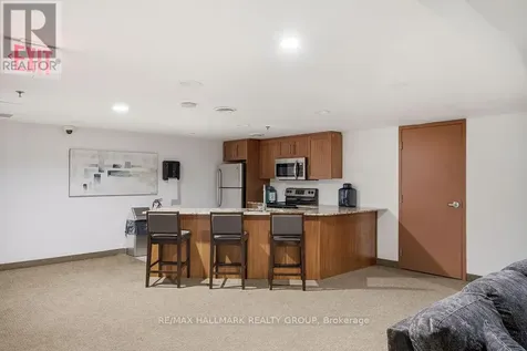 242 Rideau Street Ottawa ON K1N 0B7
