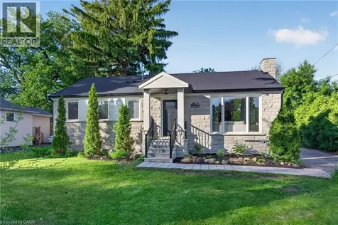 423 Smith Lane Oakville ON L6L 4X1