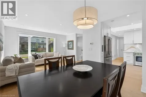 423 Smith Lane Oakville ON L6L 4X1