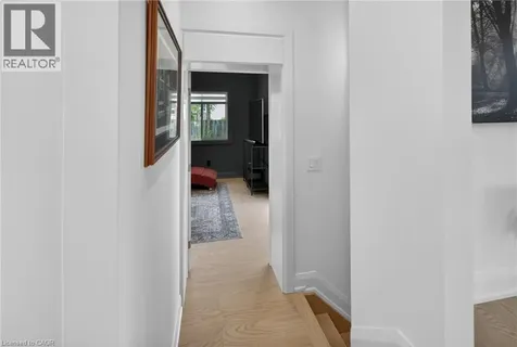 423 Smith Lane Oakville ON L6L 4X1