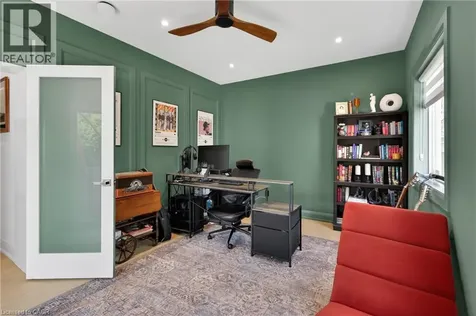 423 Smith Lane Oakville ON L6L 4X1