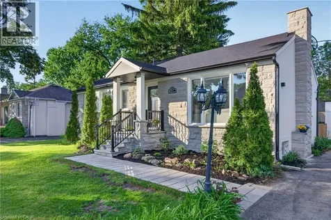423 Smith Lane Oakville ON L6L 4X1