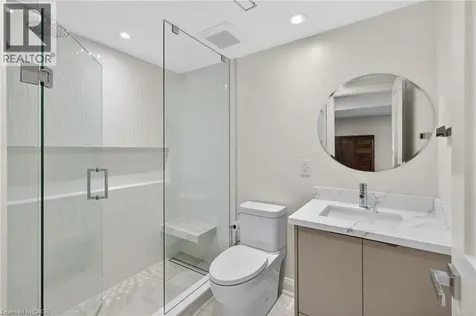 423 Smith Lane Oakville ON L6L 4X1