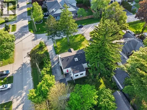 423 Smith Lane Oakville ON L6L 4X1