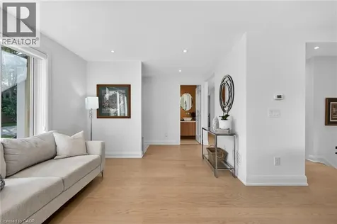 423 Smith Lane Oakville ON L6L 4X1