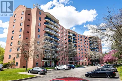 9 Bonheur Court Brantford ON N3P 1Z5