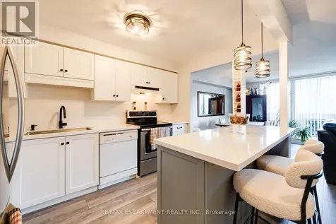 9 Bonheur Court Brantford ON N3P 1Z5